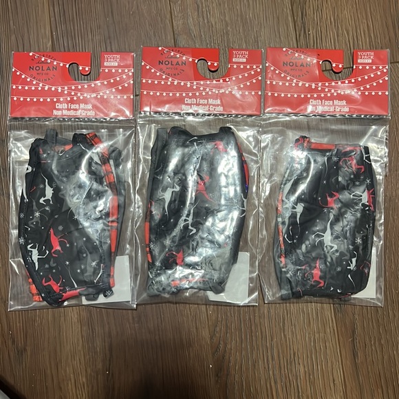 NWT youth Christmas cloth face mask Dinosaurs, plaid 3 face madk per package - Picture 6 of 12